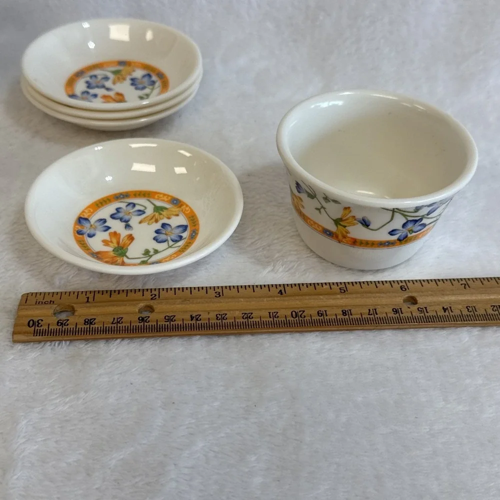 ShunTa Melamine‎ Ware Miniature Tea Cups Saucers Floral Pattern Set of 4 Taiwan